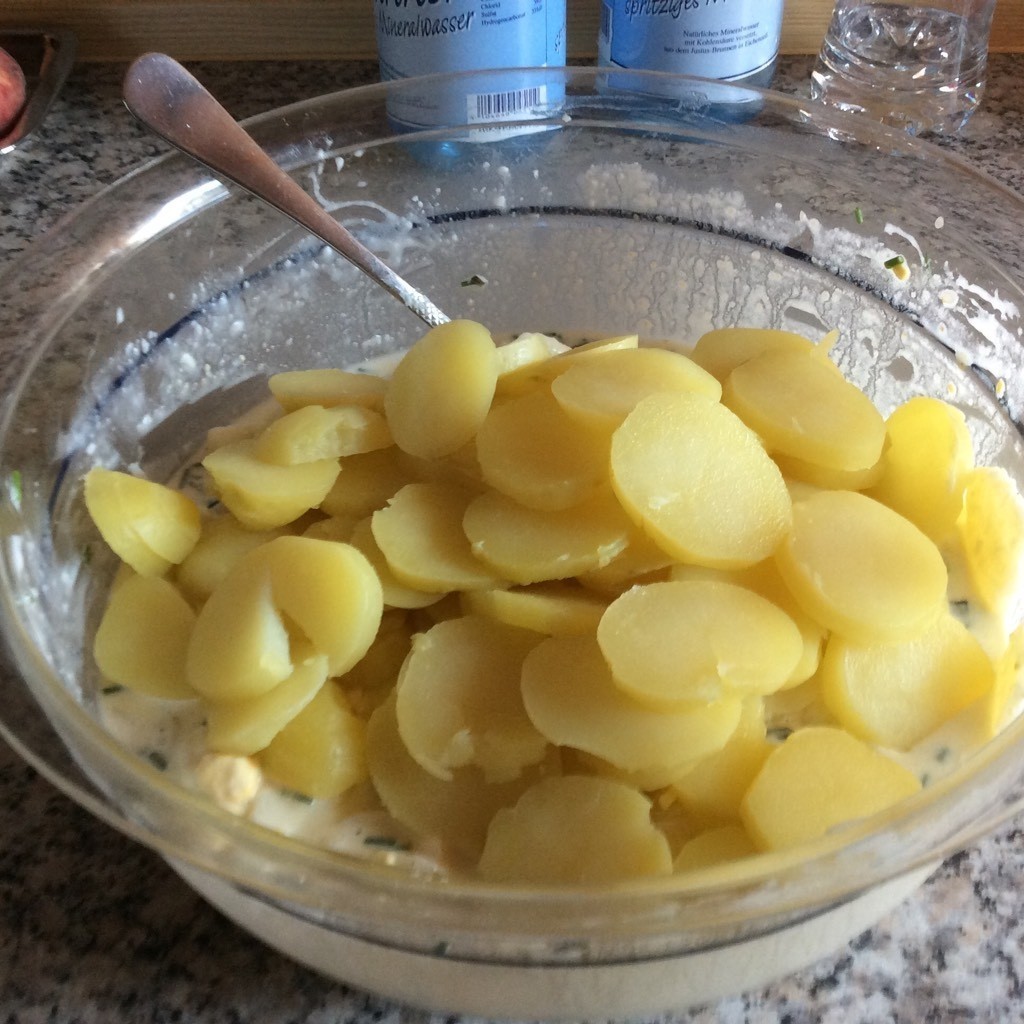 Gleichmäßige Kartoffelscheiben für den Kartoffelsalat | Frag Mutti