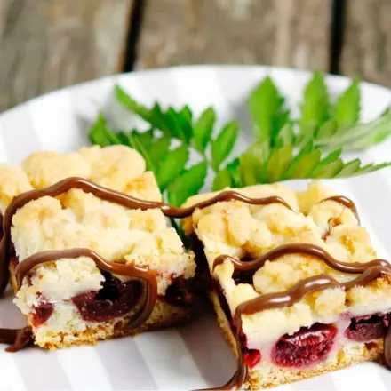 Hefekirschkuchen mit Streusel