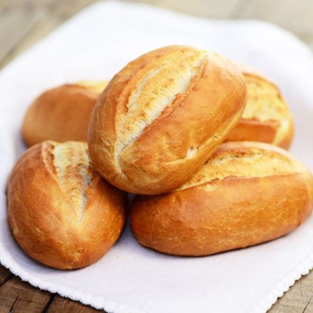 Ältere Brötchen wieder frisch und knackig