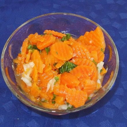 Gekochter Karottensalat