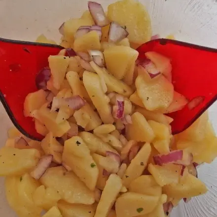 So wird der Kartoffelsalat schwäbisch