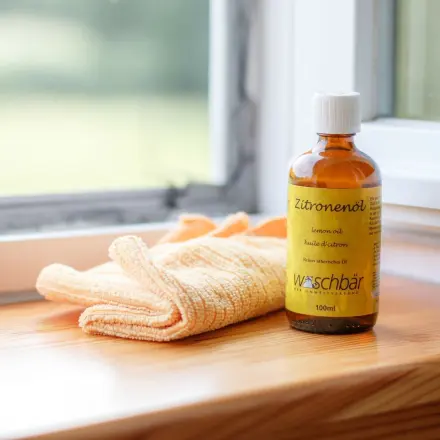 Mücken und Insekten mit Zitronenöl vertreiben