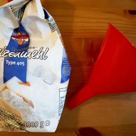 Soßenklumpen verhindern mit Trichter