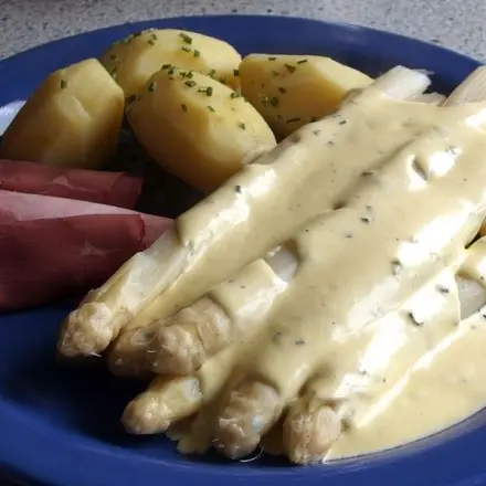 Spargel mit Senfsauce