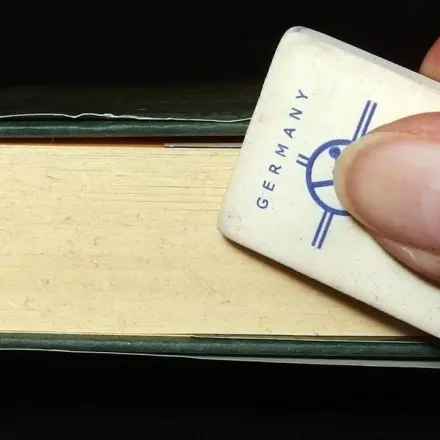 Bücher II: Schmutz auf dem Buch beseitigen