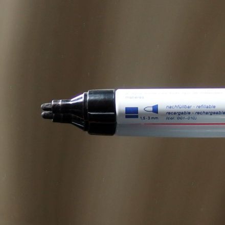 Edding vom Spiegel entfernen