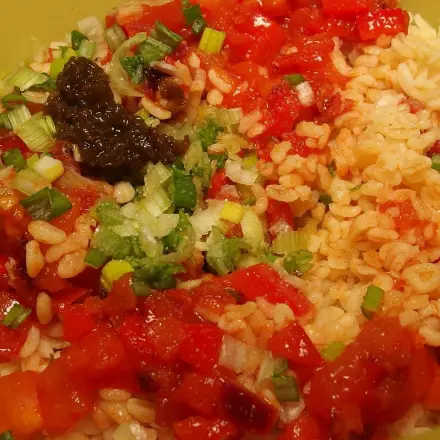 KISIR Salat mit Bulgur (Weizengrütze)