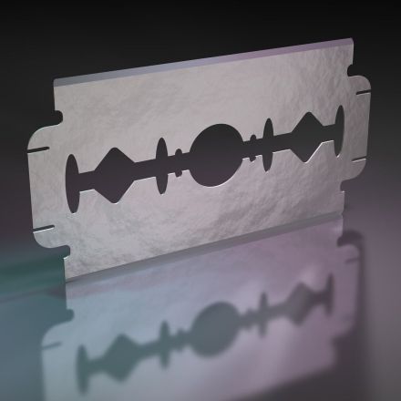 Window Color problemlos vom Fenster lösen mit Rasierklingen