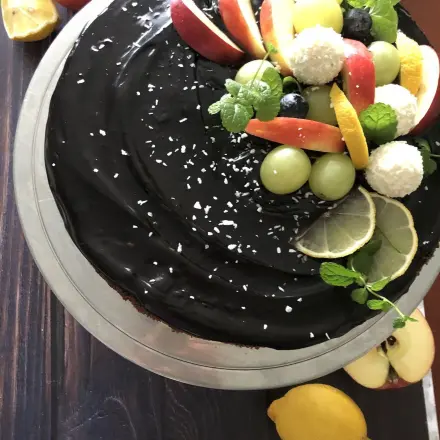 Saubere Tortenplatte beim Glasieren