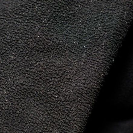 Wollige mit glatten, schwarzen Socken waschen ohne hässliche Flusen