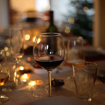 Nicht blamieren im Restaurant beim Wein "probieren"