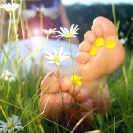 Nagelpilz mit Essig bekämpfen