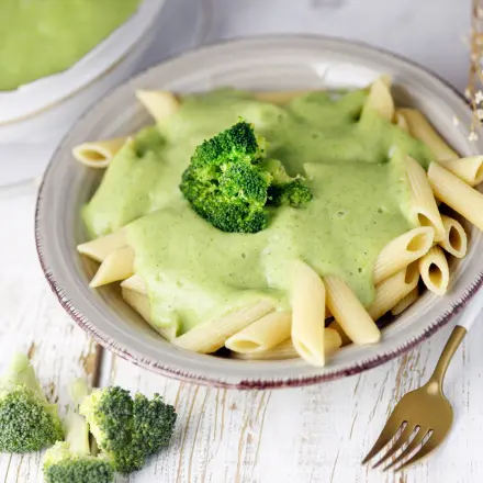 Brokkoli-Sauce mit Penne Nudeln