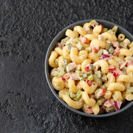 Einfacher Nudelsalat mit Fleischsalat