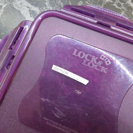 Beschriftung auf Tupperware