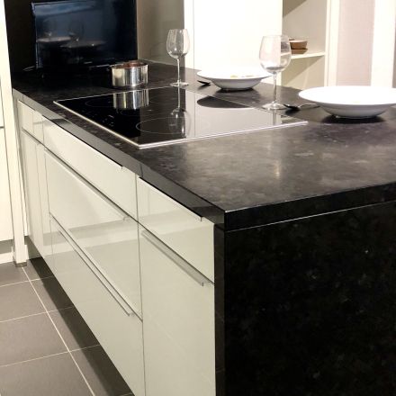 Küchenarbeitsplatten aus Stein reinigen