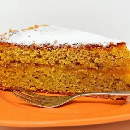 Karottenkuchen mit Nüssen