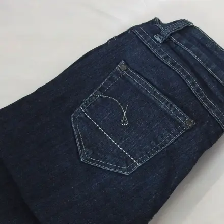 Jeansfarbe auffrischen