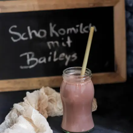 Warme Schokomilch mit Baileys