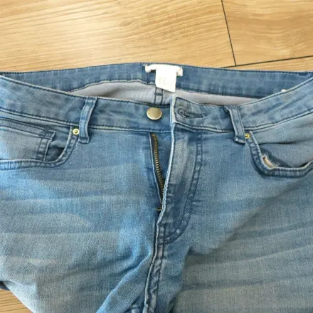 Jeans nach dem Essen zu eng? Das Zwei-Knopf-System