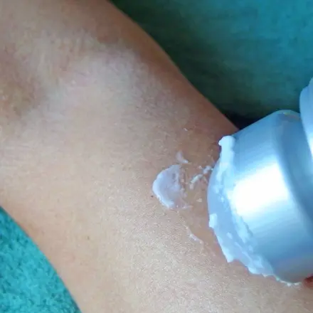 Kleinkinder können sich selbst eincremen