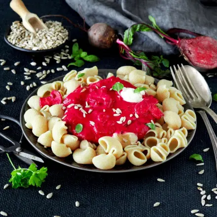 Vollkornnudeln mit Rote Beete-Sauce