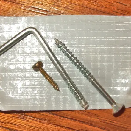 Schrauben locker? Selbst ist die Frau!