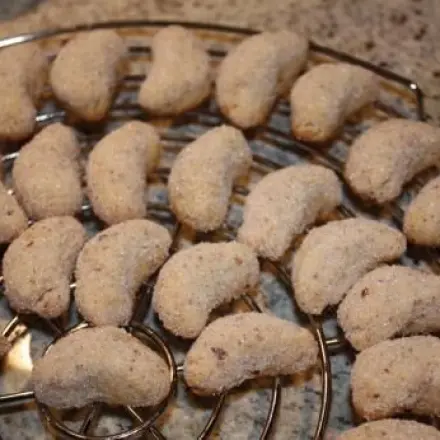 Vanillekipferl mit Mandeln und Haselnüssen