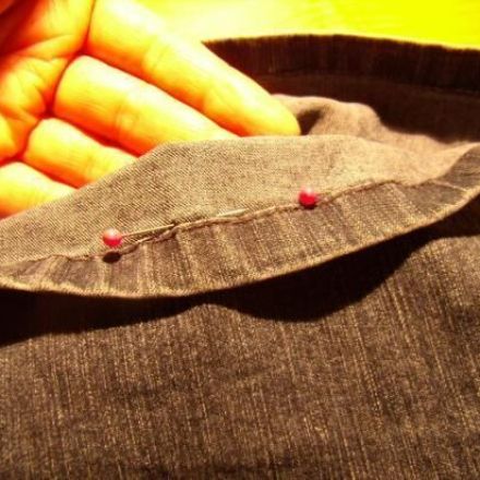 Jeans kürzen und den Original-Saum erhalten