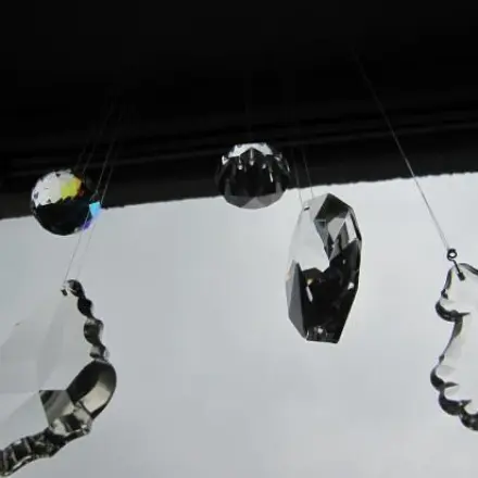 Kristalle im Fenster