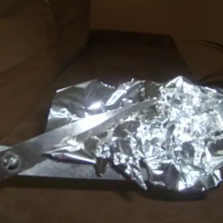 Alufolie schärft Schere