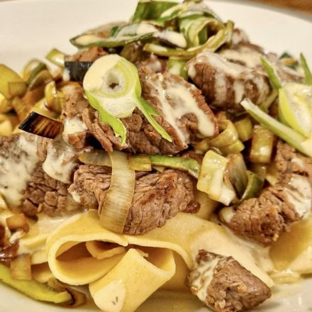 Tagliatelle mit Filetspitzen