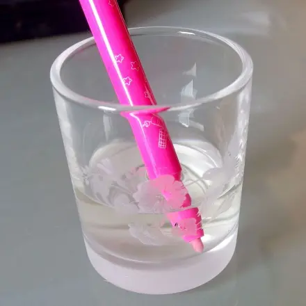 Essig gegen eingetrockneten Filzstift