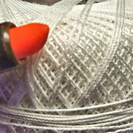 Kein farblich passendes Nähgarn zur Hand? Kein Problem