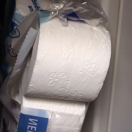 Gratis-Müllbeutel für kleine Badmülleimer