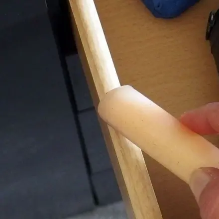 Seife oder Wachs gegen klemmende Schubladen