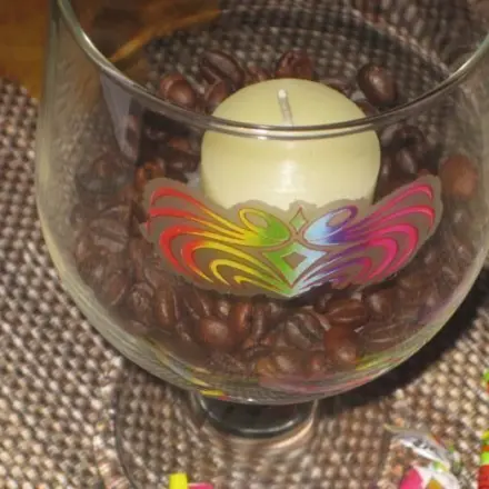 Kaugummi-Tattoo zum Dekorieren