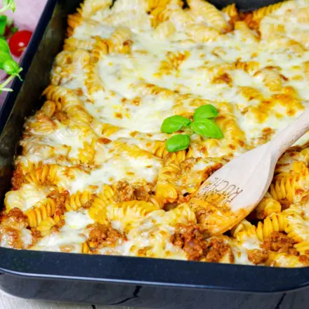 Einfaches Essen: Überbackene Nudeln Bolognese