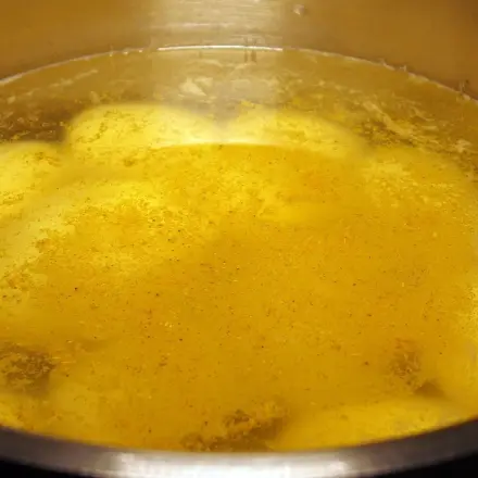 Salzkartoffeln mit Currypulver