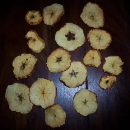 Schrumpelige Äpfel und Orangen als Deko verwenden