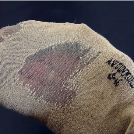 Wollstrümpfe bekommen langsamer durchgescheuerte Stellen oder Löcher