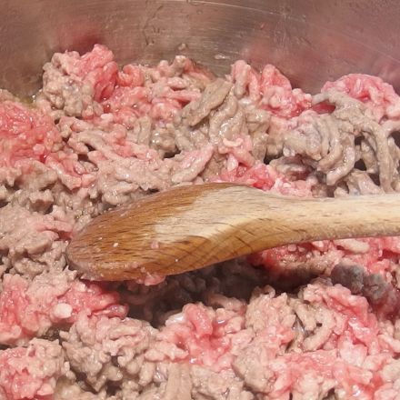 Richtiges Anbraten des Hacks bei Bolognesesoße