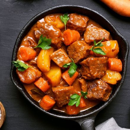 Möhreneintopf mit Rindfleisch im Schnellkochtopf – für viele Hungrige