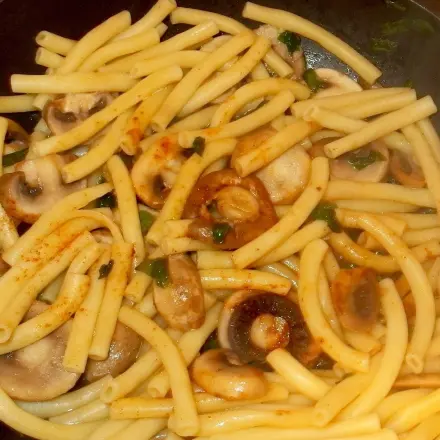 Nudeln mit Champignons