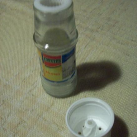 Einweg-Gewürzstreuer nachfüllen