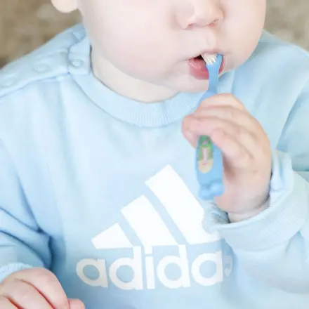 Zähneputzen bei kleineren Kindern