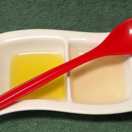 Schöne Zähne mit Apfelessig und Olivenöl