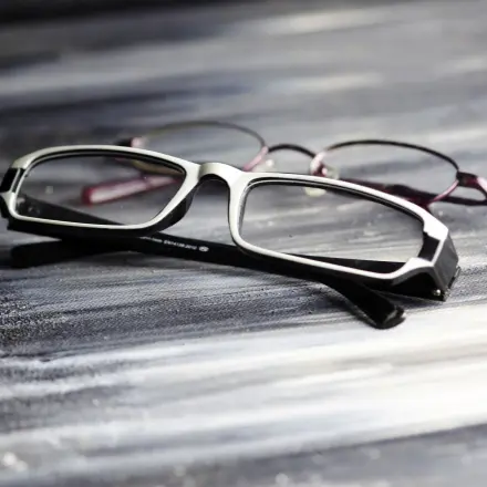 Brillen, die man nicht mehr trägt, zum Optiker bringen & spenden