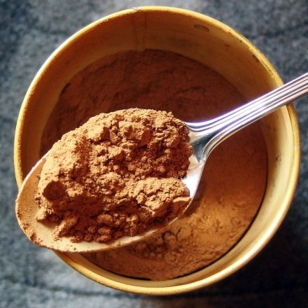 Zimt vertreibt Kellerasseln unter Matten und Blumentöpfen