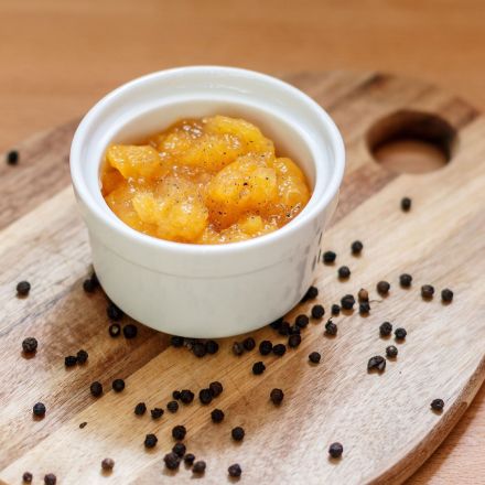 Pfefferige Kürbis-Pfirsich-Konfitüre